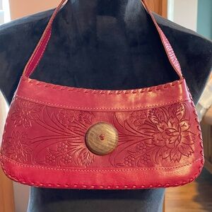 Dark Red "Leaders in Leather" Tooled Shoulder Strap Purse.